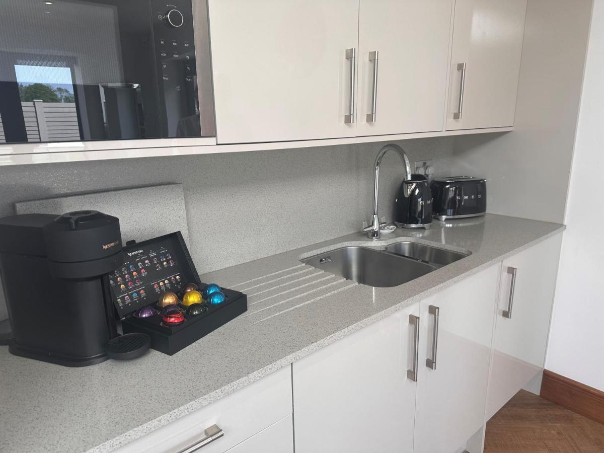Dafarn Newydd Lodge Клангефни Екстериор снимка